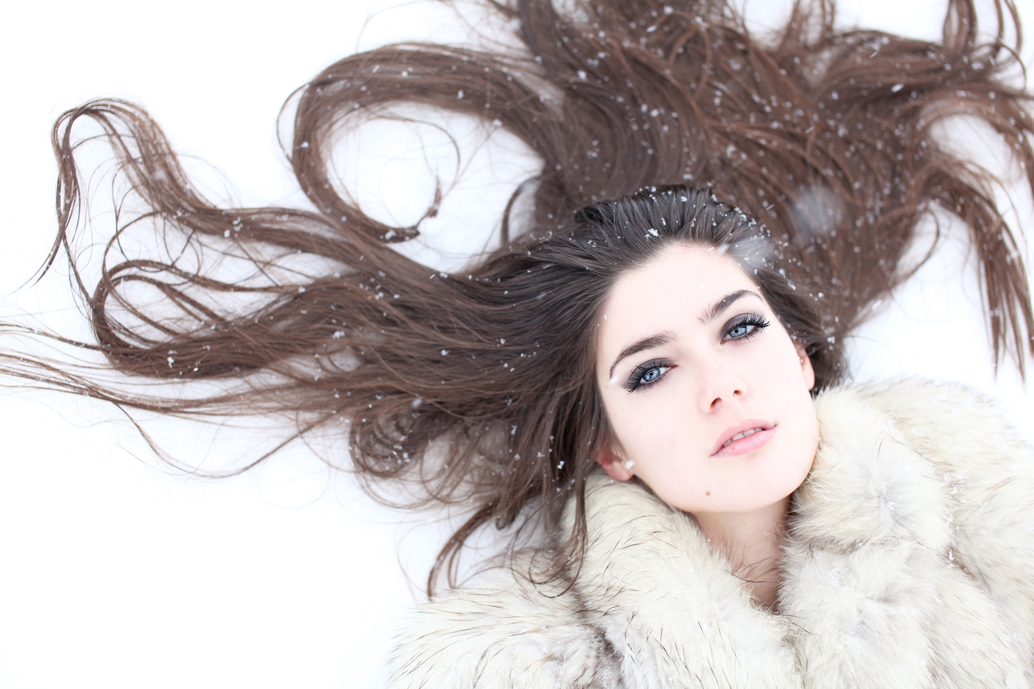 Как восстановить волосы после зимних холодов